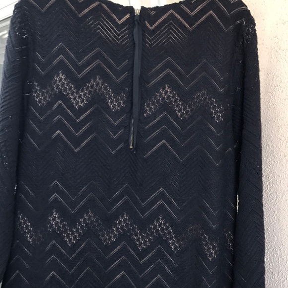 💃🏼💃🏼 Flattering Black Chevron Lace Dress 💃🏼 - Picture 5 of 5